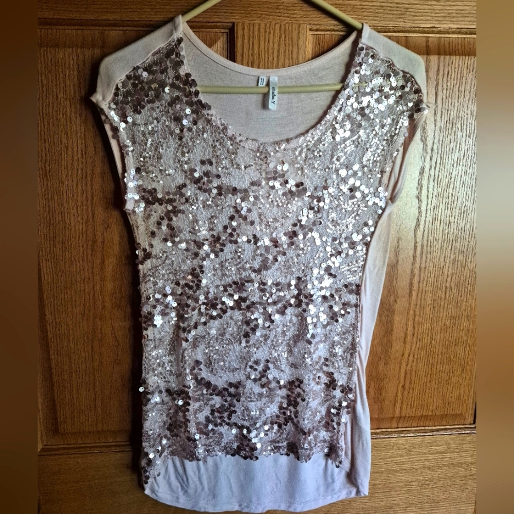 Studio Y Short Sleeve Sequin Top XS